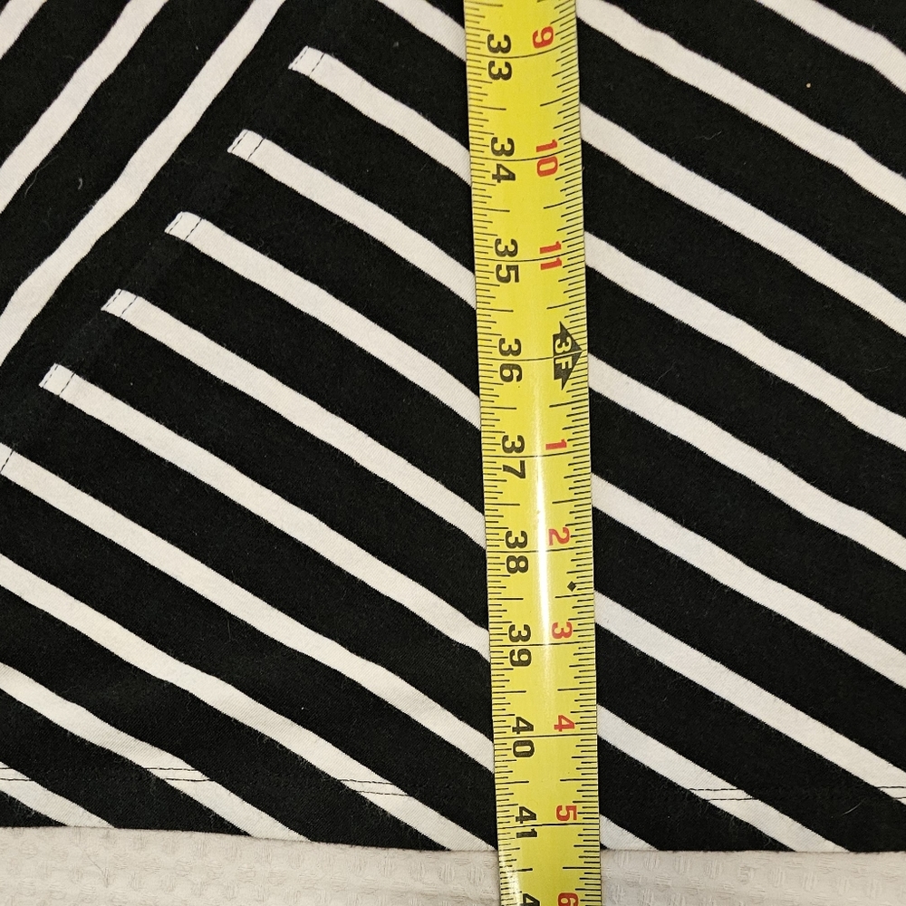 Jones of New York Black & White Skirt in 2X - Picture 4 of 5